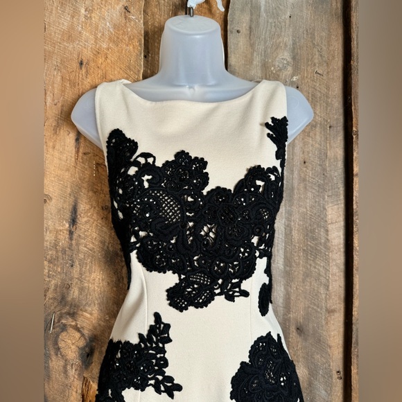 Blumarine Wool Blend Embroidered Dress - Size IT44 US8 - Picture 2 of 15